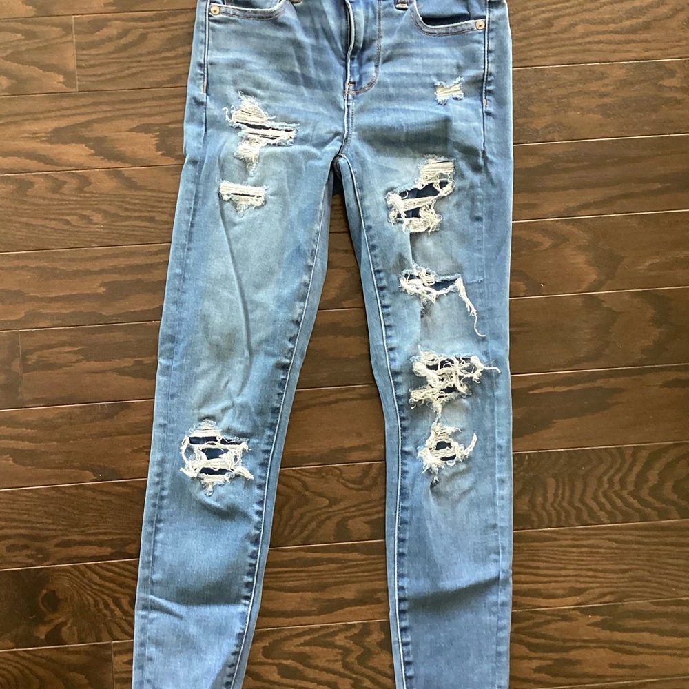 American Eagle Next Level Stretch Distressed skinny jeans Size 0 regular